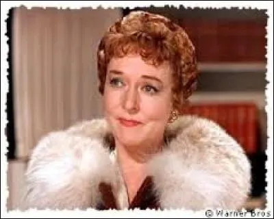 Sa mère (dans le film) pense que son fils est .....