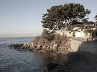 Donnez-moi le n° du département du Var :