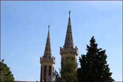 De véritables ruines entouraient les Prémontrés. Le vent pénétrait partout et soufflait en rafales jusque dans les bénitiers. Mais qu'est-ce qui était bien pire encore ?