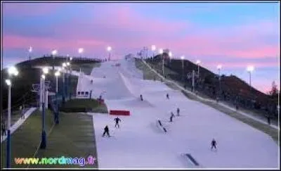 Largement exploitée pour son charbon, cette commune a transformé l'un de ses terrils en piste de ski.