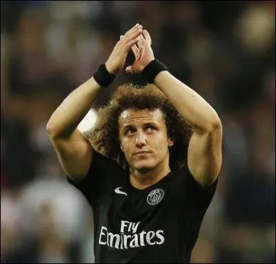 Quel est ce joueur de foot ?