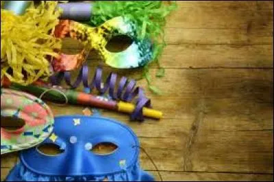 Quelles sont les deux choses que l'on peut associer à Mardi gras ?