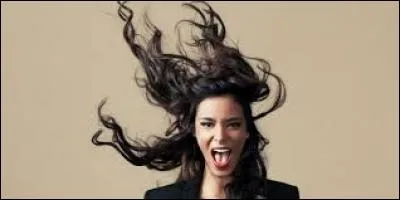 Quelle est la nationalit&eacute; de son p&egrave;re ?