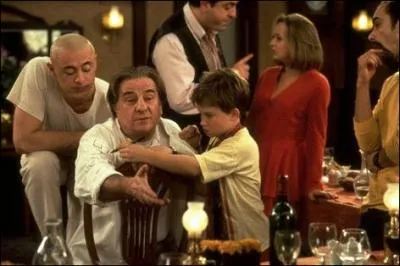 O il n'y aura pas de repreneur pour le restaurant de famille, juste un dernier repas rassemblant l'quipe et les habitus