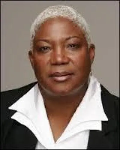 Comment se nomme-t-elle ?