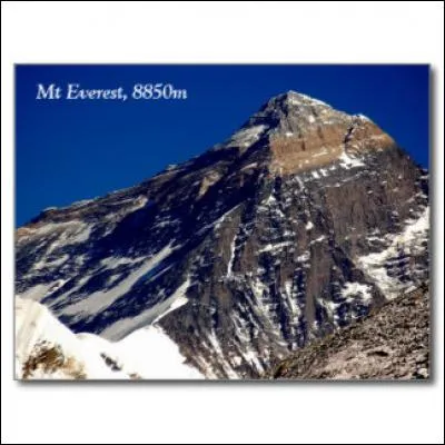 Vos amis adorent la montagne et vous envoient cette carte postale durant leur circuit :