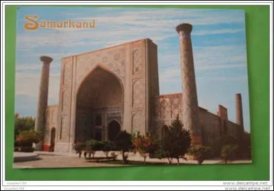 Quel pays d'Asie centrale vos amis visitent-ils en ce moment ?