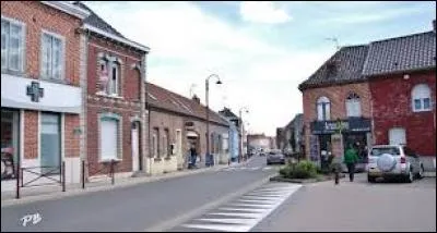 Nous sommes dans le Nord-Pas-de-Calais-Picardie, &agrave; Landas. Ville de l'arrondissement de Douai, elle se trouve dans le d&eacute;partement ...
