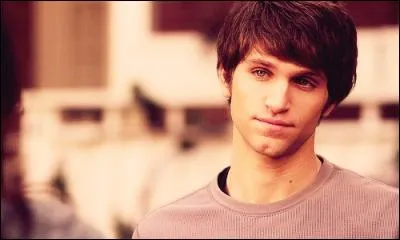 Comment s'appelle ce jeune homme ?