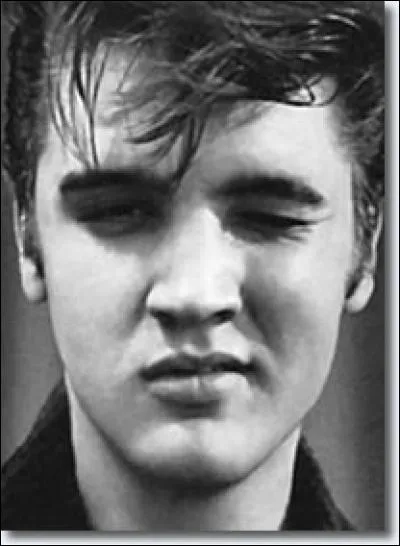 Quel drame va bouleverser la vie d'Elvis le 14 août 1958 ?