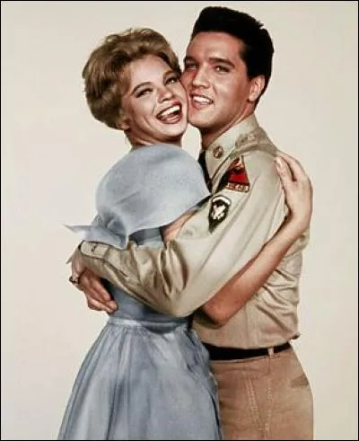 En 1960, Elvis revient au cinéma avec un film intitulé "G.I. Blues". Quel est le titre français ?