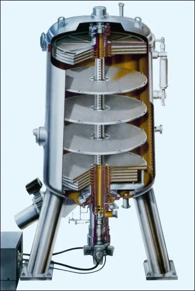 Quelle roche poudreuse est utilisée par les viticulteurs lors de la filtration ?