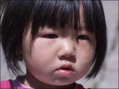 Comment s'appelle la loi en Chine qui oblige les habitants à n'avoir qu'un seul enfant ?