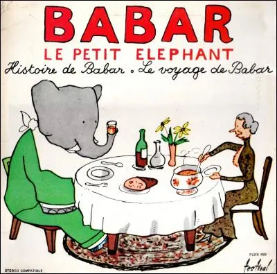 Que tient-il avec sa trompe ?