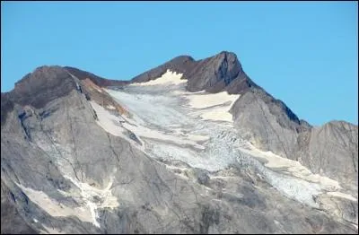 J'ai effectué des centaines d'ascensions et plus de 30 premières avec 33 fois le Vignemale.