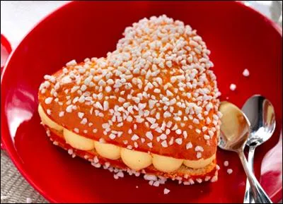 Quel est cette pâtisserie garnie de crème pâtissière ?