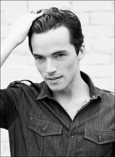 Qui joue son rôle ?