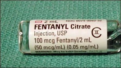 Le fentanyl est un opiacé plus puissant que la morphine. 
Combien de fois environ ?