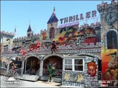 Quelle est cette attraction de fête foraine ayant un thème d'horreur ?