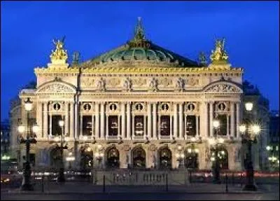 En 1861, commença la construction de l'opéra de Paris sous la direction de Charles...