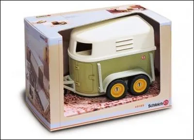 Comment se nomme le véhicule pour transporter les chevaux ?