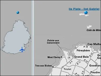 Les passagers du navire Ava sont parqués en quarantaine sur Plate, petite île volcanique. Nombreux sont ceux qui vont mourir dans un climat de haine et de peur. 
Quelle épidémie hautement contagieuse, pustulente, sévit sur ce bateau et où se trouve l'île Plate ?