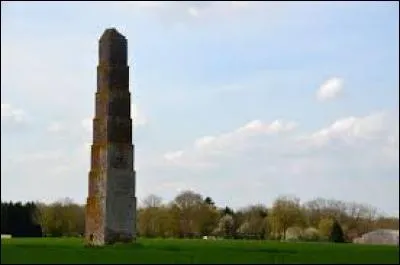 Quelle est cette tour de brique, à Ablaincourt- Pressoir ?