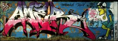 "De l'amour à la mort il n'y avait qu'un pas / Et l'amour l'a franchi. Plus le mal se répand plus le diable est heureux." Quel est le titre de cette chanson de Charles Aznavour ?