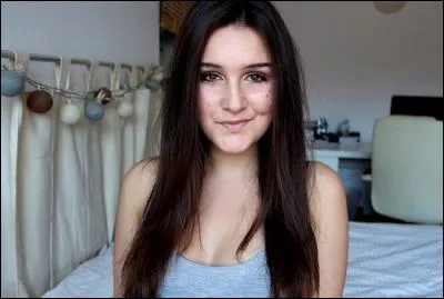 Qui est cette youtubeuse ?