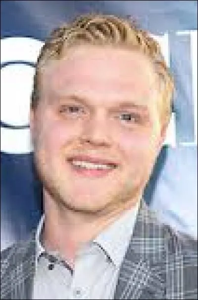 Qui est l'acteur qui incarne Jason Wylie ?