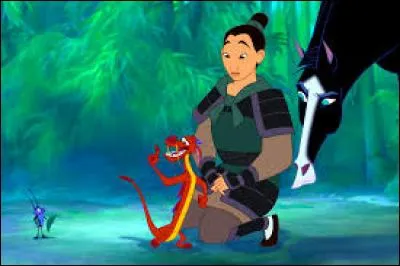 Mulan s'est-elle coupé les cheveux pour aller à la guerre ?