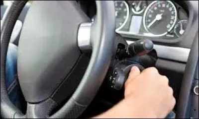 M. et Mme ''Hockardetour'' ont un fils, comment l'appellent-ils ?