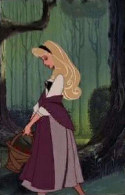 À qui Aurore s'adresse-t-elle lorsqu'elle dit que ses tantes la traitent comme une enfant ?