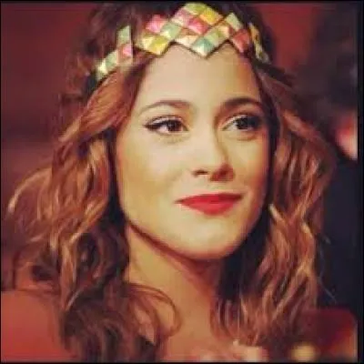 Comment s'appelle le petit copain de Martina Stoessel ?