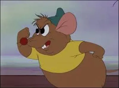 Jaq lui apprend qu'une souris est prisonnière d'un piège de sa belle-mère. Cendrillon va la délivrer, comment l'appelle-t-elle ?