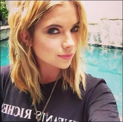 À quel âge a-t-elle commencé les cours de hip-hop et de jazz ?