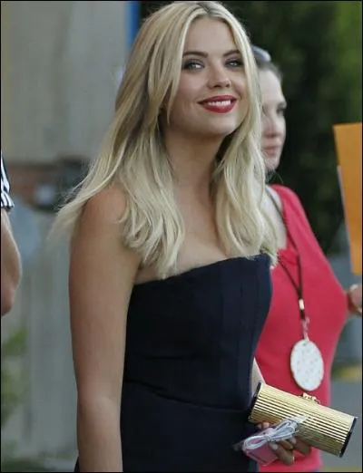 Jusqu'à quel âge a-t-elle été scolarisée ?