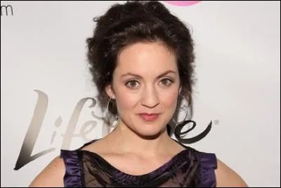 Qui est cette jolie femme ?