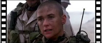 Quelle actrice Ridley Scott a-t-il choisie pour incarner la jeune lieutenant Jordan O'Neil dans "A armes égales" (1997) ?