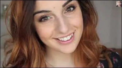 Une youtubeuse populaire qui a souvent rencontré des problèmes capillaires, c'est......