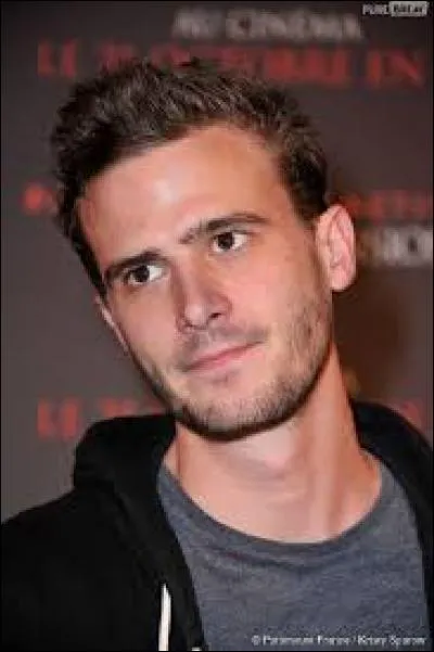 Hugo tient une chaîne très amusante et divertissante, c'est...