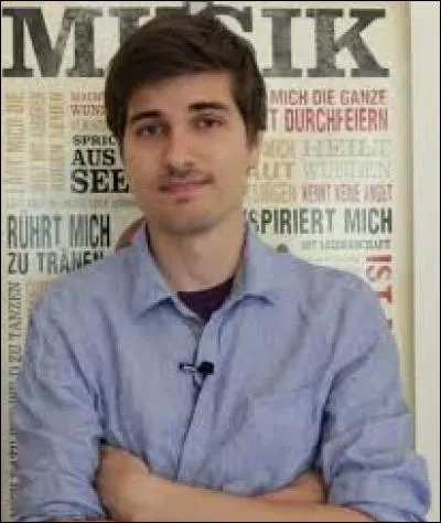 Il propose aussi des vidéos de culture générale, c'est......