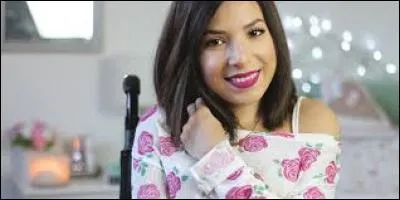 Elle fait des tutos beauté très suivis, c'est.....