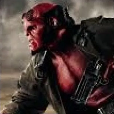 Où Hellboy a-t-il vécu toute son enfance ?