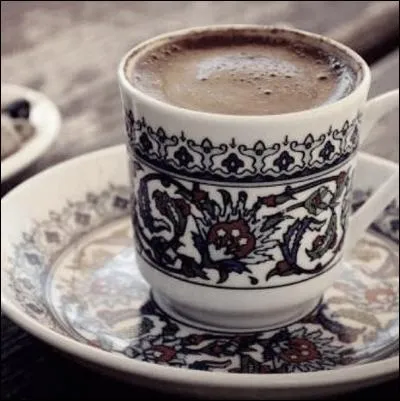 Histoire de bien vous énerver, que vais-je vous proposer à boire ce matin, avec un peu de marc au fond de la tasse ?