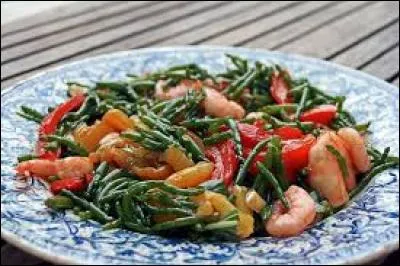 La salicorne est une petite plante charnue qui pousse naturellement sur les terrains sal&eacute;s qui bordent l'Atlantique. Elle est disponible toute l'ann&eacute;e conserv&eacute;e au vinaigre.