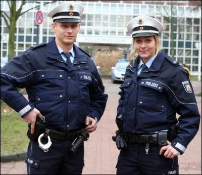 Comment dit-on le mot "police" en allemand ?