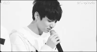Pourquoi Jungkook pleure-t-il sur cette photo ?