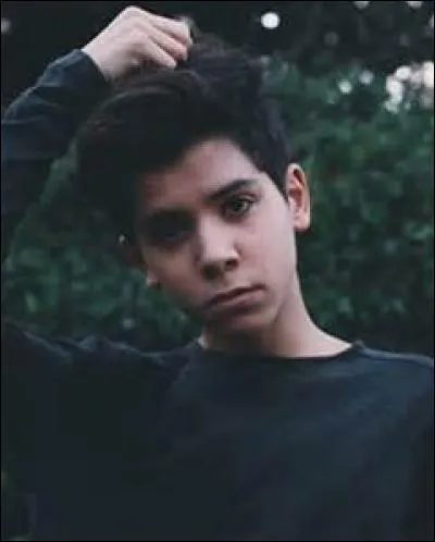 Comment s'appelle la vidéo qui est sortie le 9 décembre 2015 ?