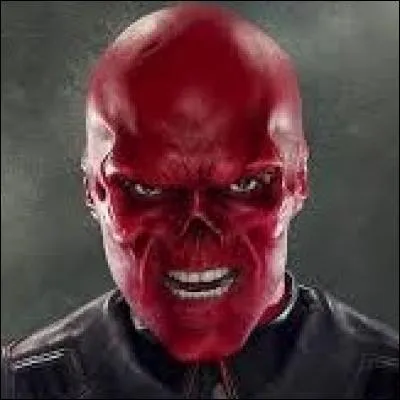 De qui Crâne rouge, un des ennemis de Captain America, était-il le bras droit ?